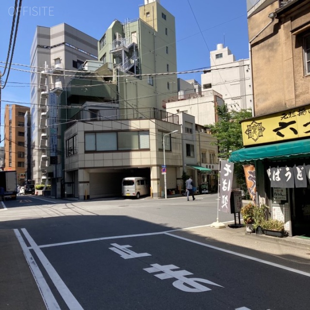 淡路建物ビル ビル前面道路