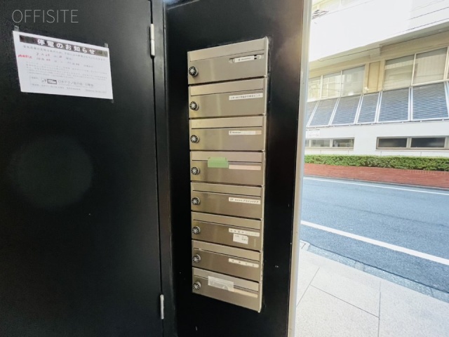 能楽書林ビル エントランス