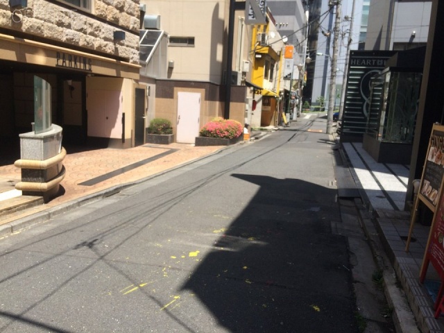 フタバビル ビル前面道路