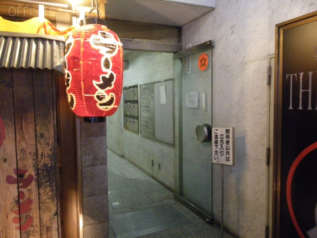 幸和ビル エントランス