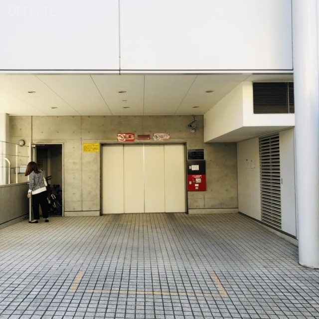 神宮前トーラス 駐車場