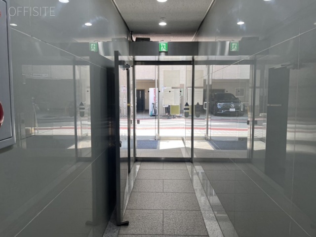 横山ビル エントランス
