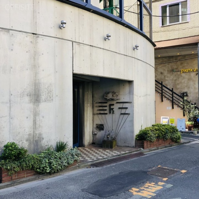 新宿F2ビル 外観
