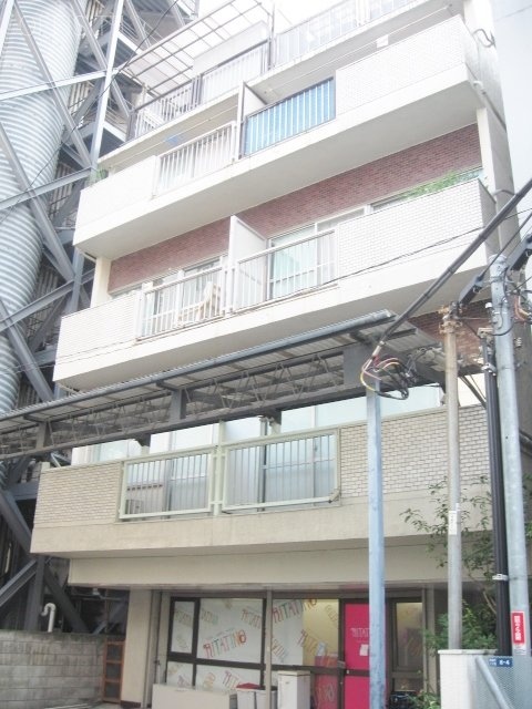 港陸運ビル 画像