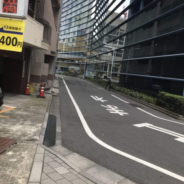 サンシャインコーケンプラザ池袋ビル ビル前面道路