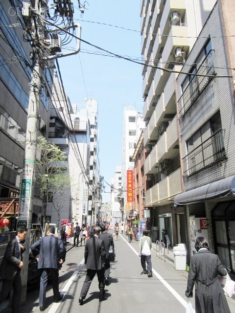 DO芝大門ビル ビル前面道路