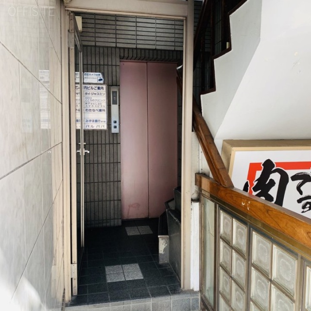 竹内ビル エントランス
