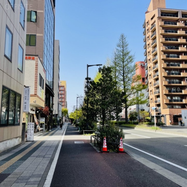 パセオビル 前面歩道