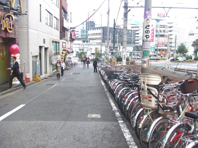 ニュー田村ビル ビル前面道路