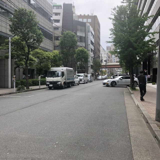 イワモトチョウビル(ハローオフィス秋葉原) ビル前面道路