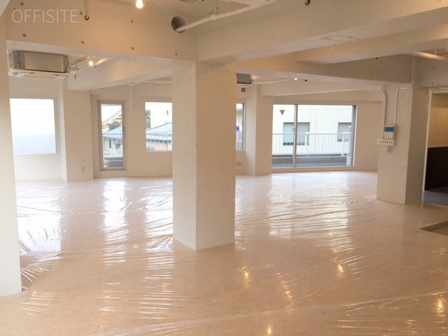 ロジュミナミアオヤマ 室内