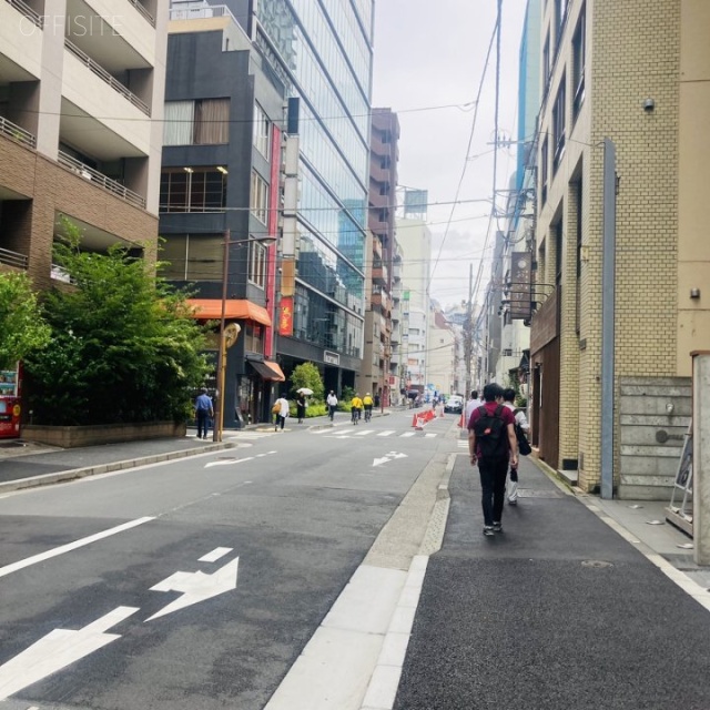 EX神田錦町ビル 前面道路