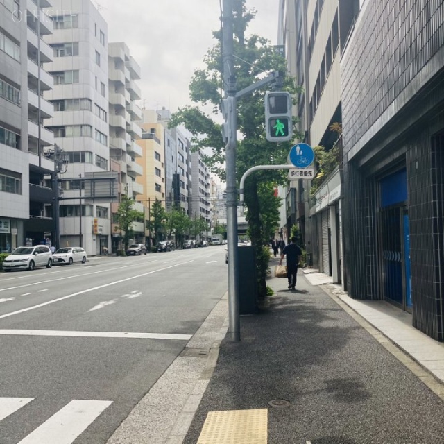 神田東邦センタービル ビル前面道路