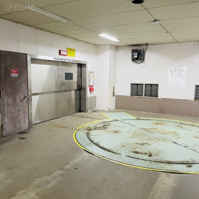 花本ビル　駐車場