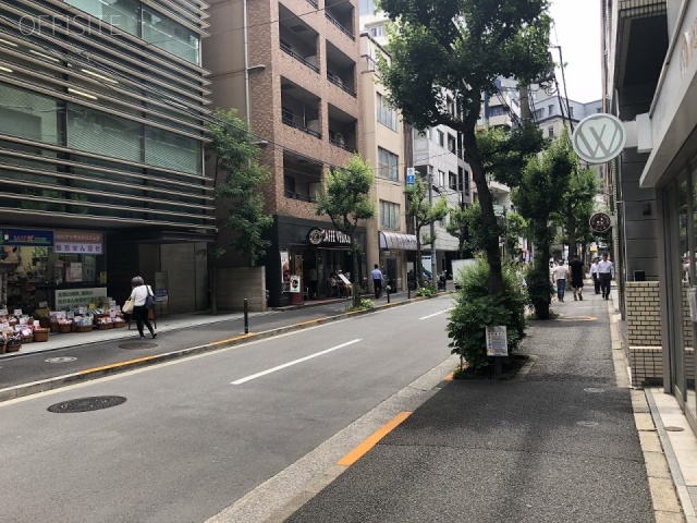 プリミエール一番町 ビル前面道路