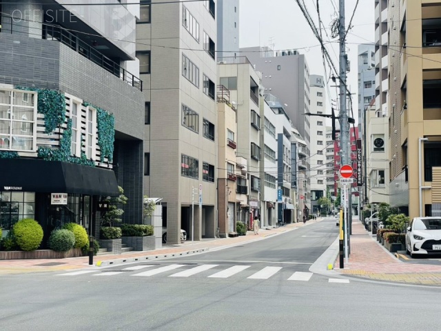 KUGAビル　前面道路