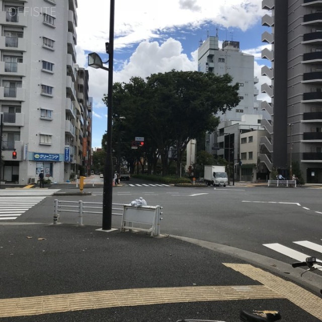 斉藤ビル ビル前面道路