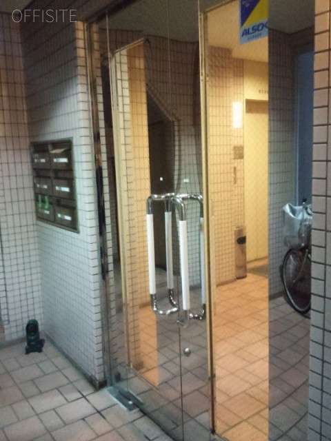 門前ビル エントランス