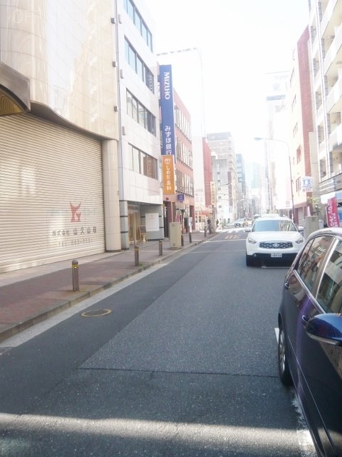 日東タオルビル ビル前面道路