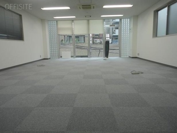 人材開発ビル 室内