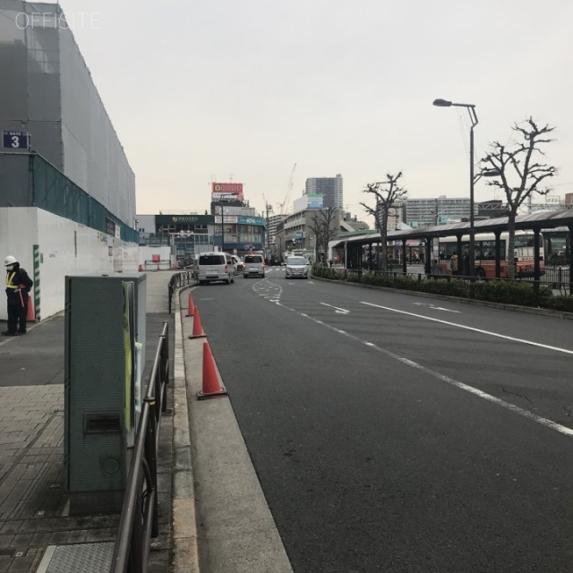 DY金町ビル ビル前面道路