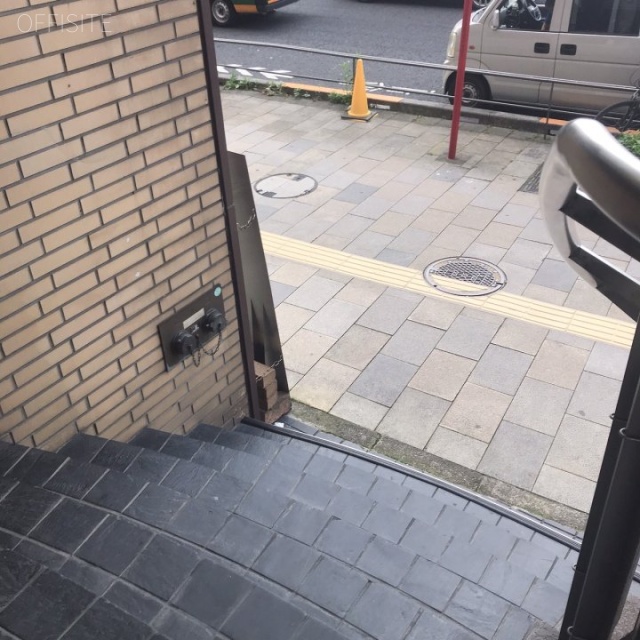 南青山2丁目ビル エントランス