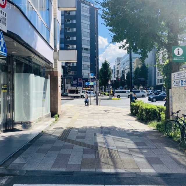 五反田NKビル ビル前面道路