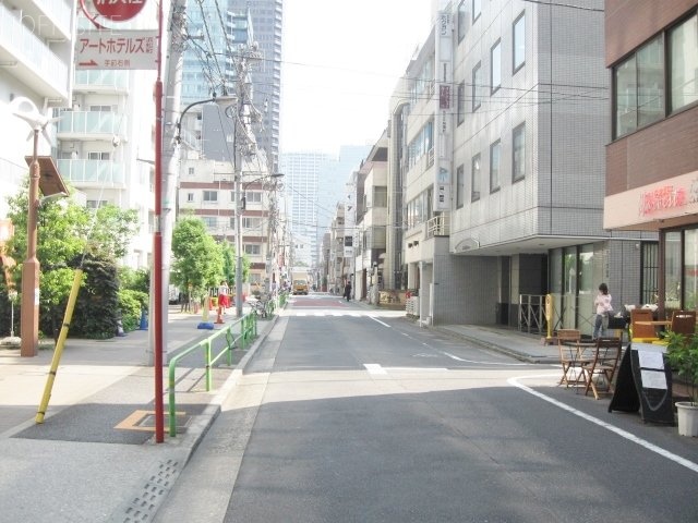 FKビル ビル前面道路