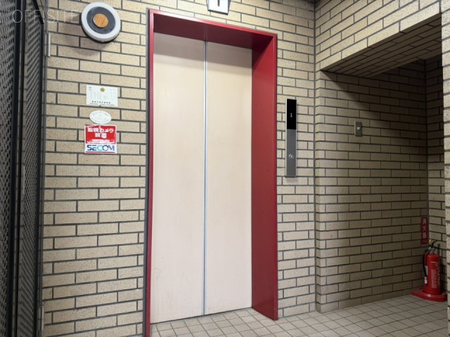 NKビル　エレベーター