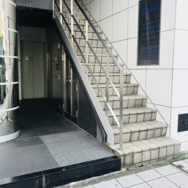 HOKIビル エントランス
