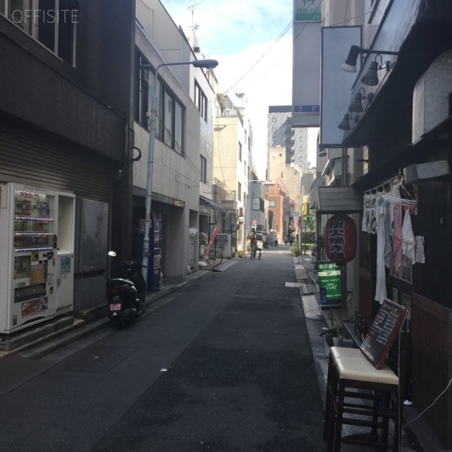 浅草橋ユニビル ビル前面道路