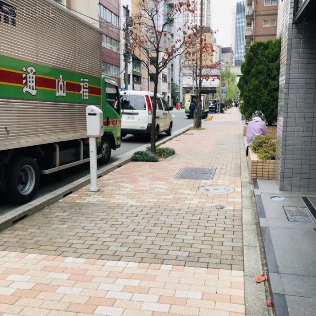 山崎須田町ビル ビル前面道路