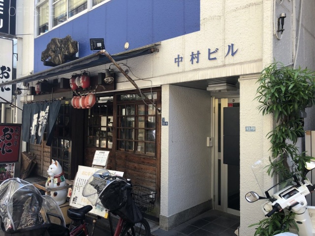 中村ビル エントランス
