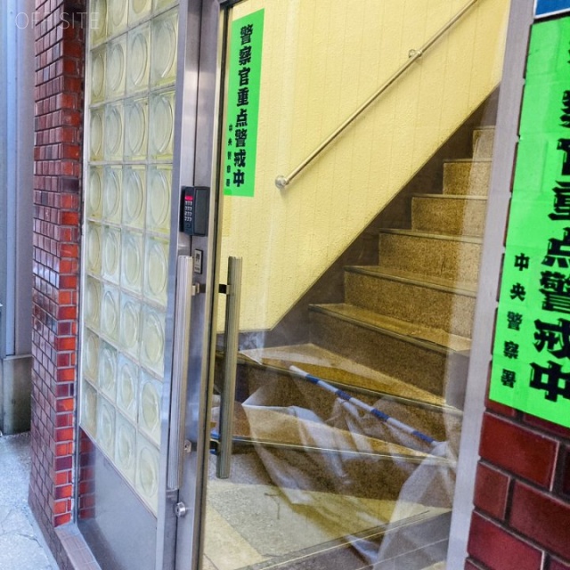 三津和ビル エントランス