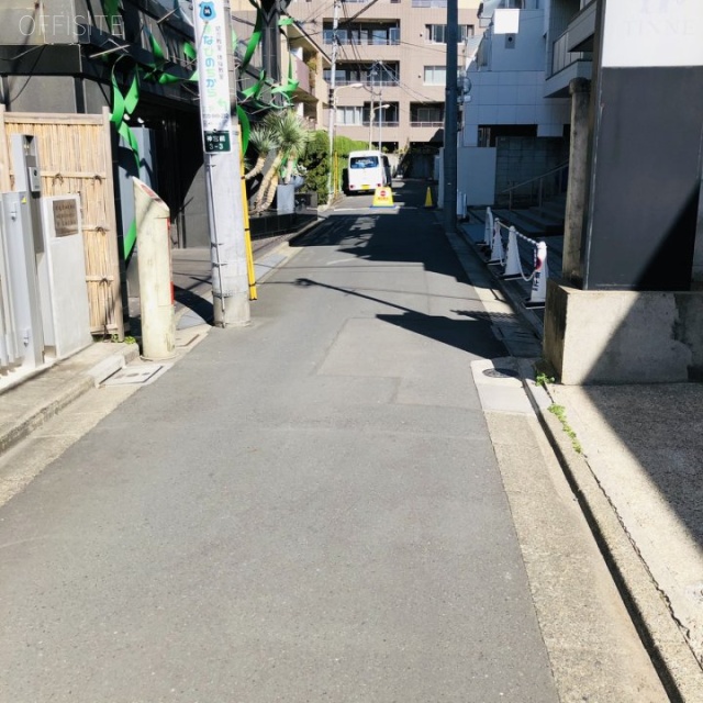 上田ビル ビル前面道路
