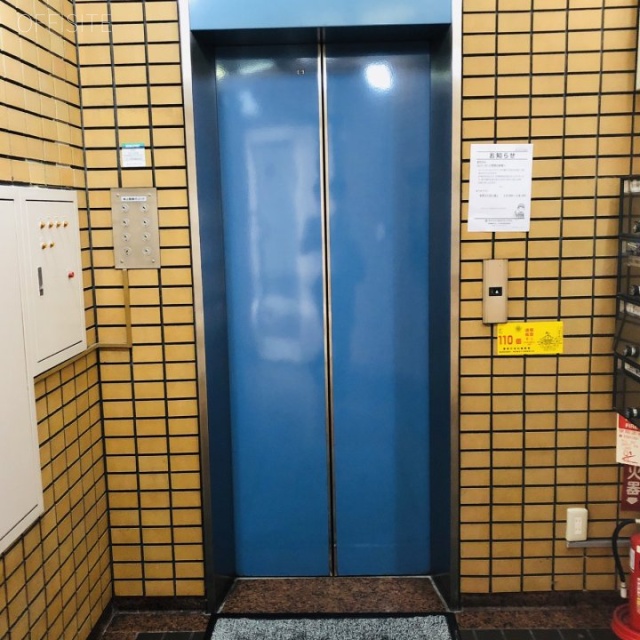イワカタビル エレベーター