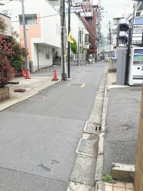 DCヤハギビル ビル周辺道路