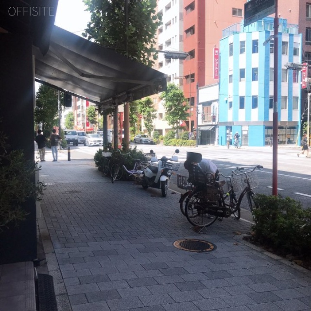 タチバナビル ビル前面道路