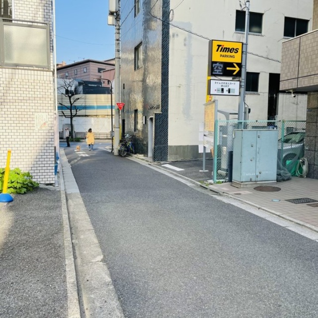 エミネンス平河町 ビル前面道路