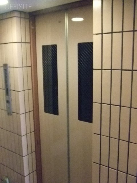 日興パレス千駄ヶ谷 エレベーター