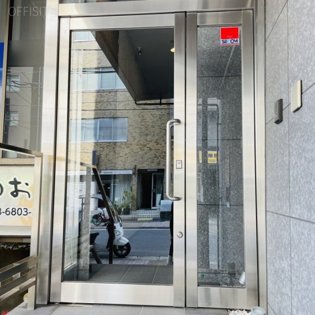 秋葉原KMDビル オフィスビル出入口