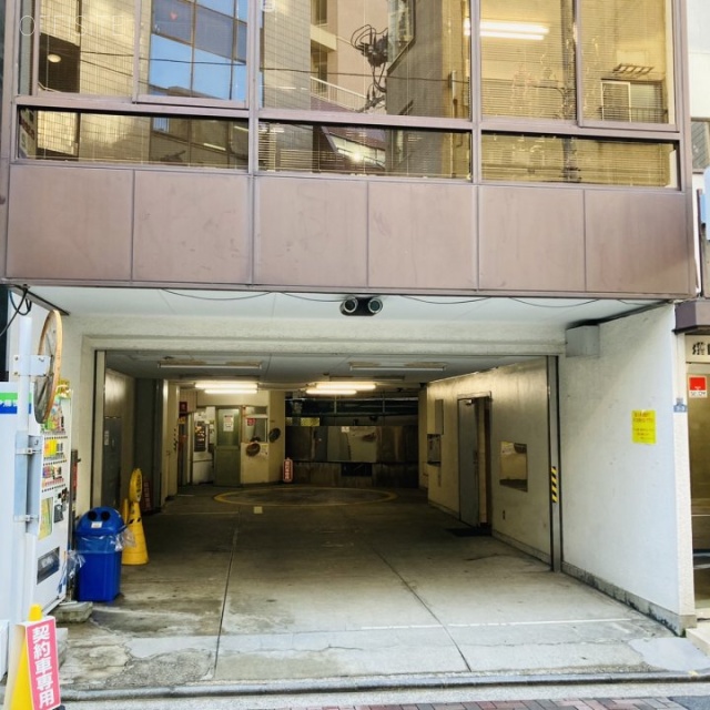 増田金属ビル 駐車場