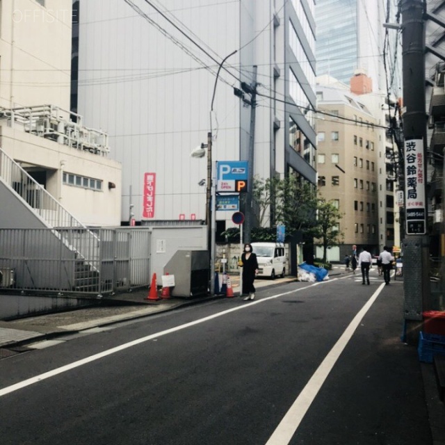 ラ・コリーナ渋谷 ビル前面道路