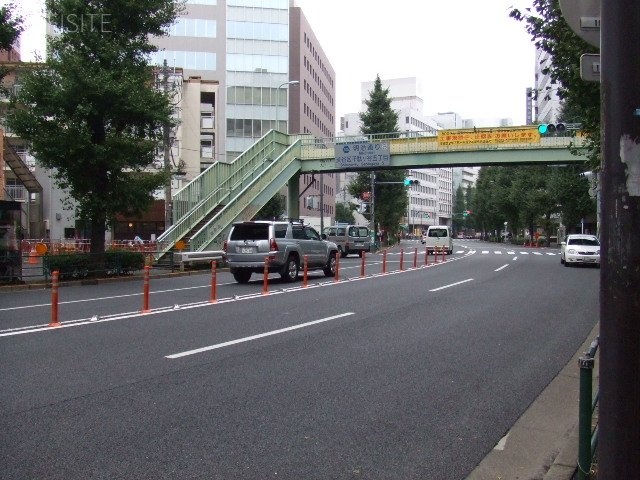 千駄ヶ谷エレガンスビル ビル前面道路