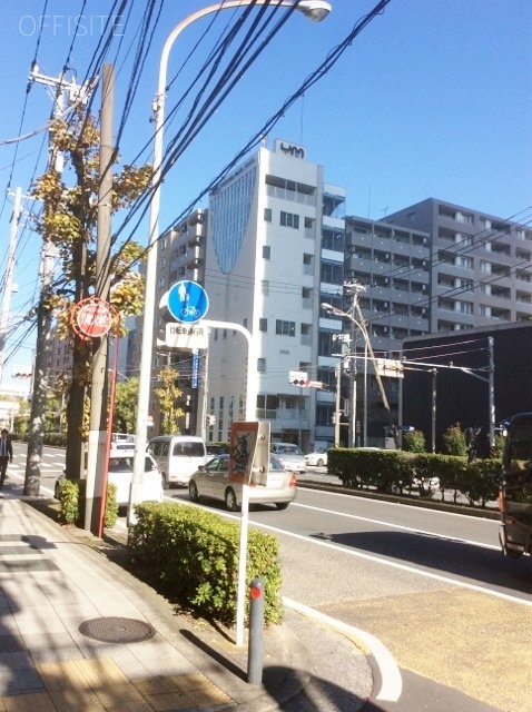 エムエムワイビル ビル周辺道路