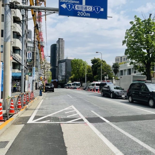 麻布アメレックスビル ビル前面道路