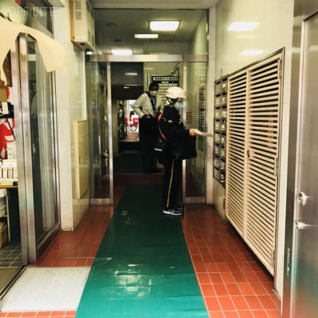 新宿鈴木ビルA館　エントランス