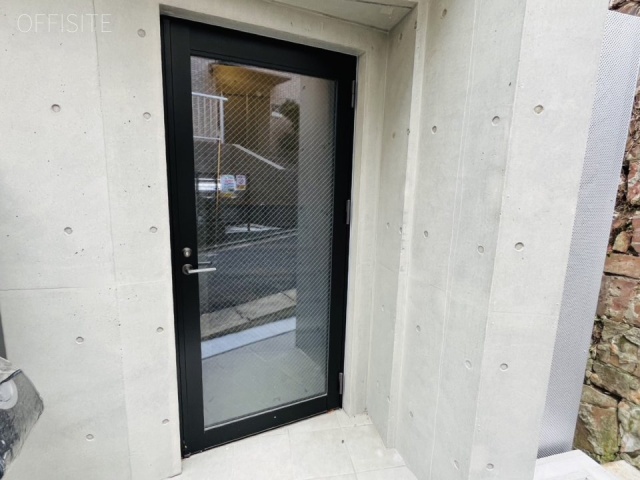 Root Building エントランス