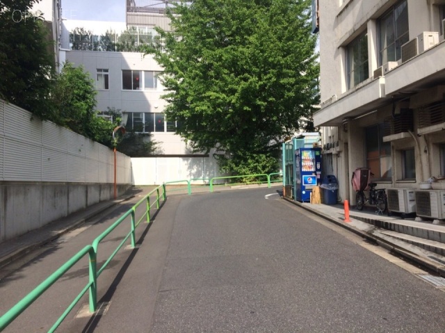 フジミビル ビル前面道路