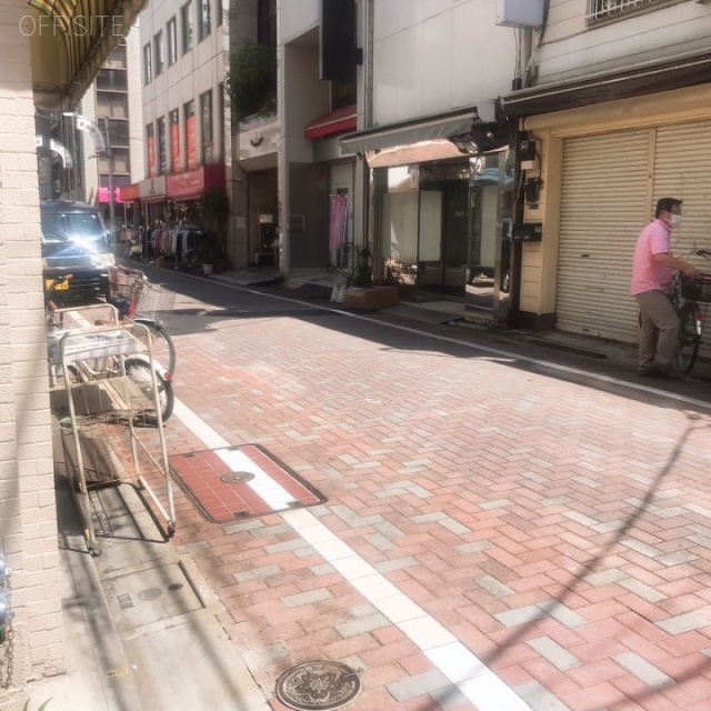 グランジット日本橋馬喰町 ビル前面道路